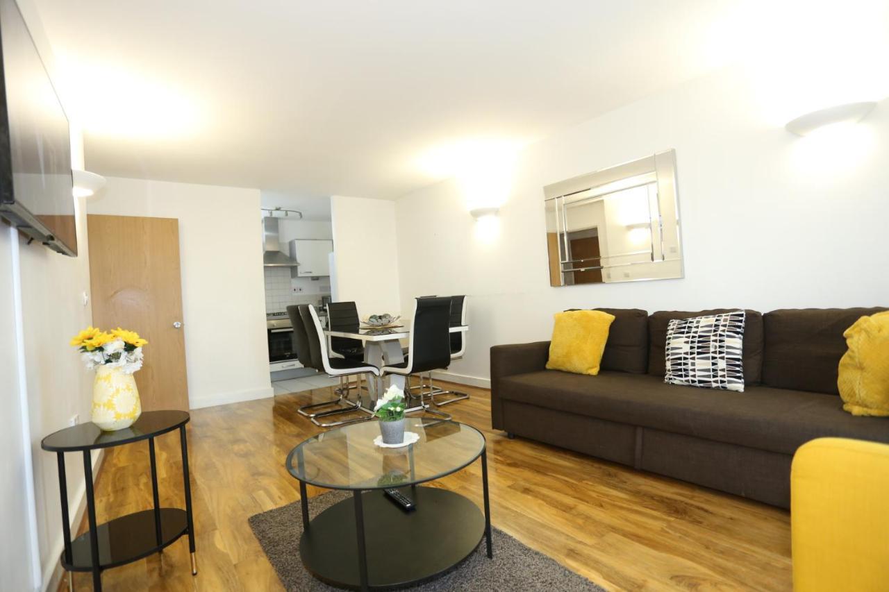 Lovely View 2 Beds 2 Bath Apartment, Лондон Екстериор снимка