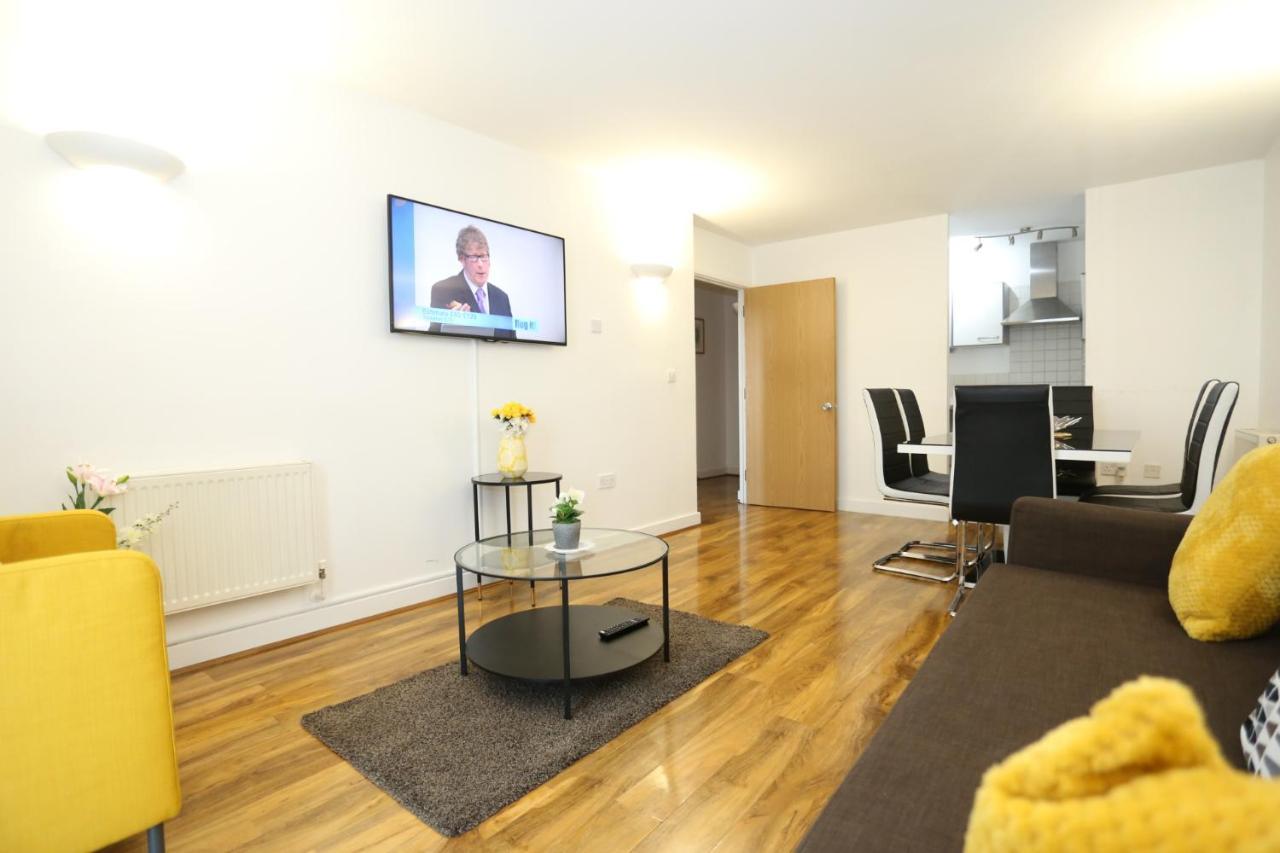Lovely View 2 Beds 2 Bath Apartment, Лондон Екстериор снимка