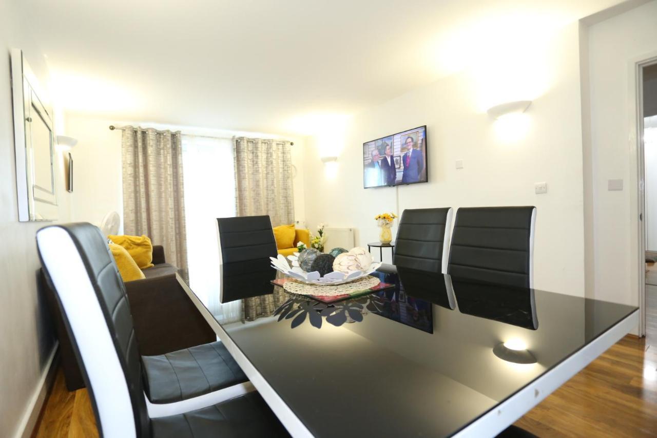 Lovely View 2 Beds 2 Bath Apartment, Лондон Екстериор снимка